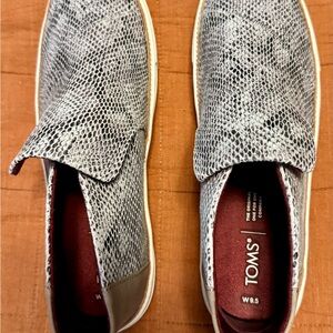 TOMS Women’s Slip-Ons - Gray and White
